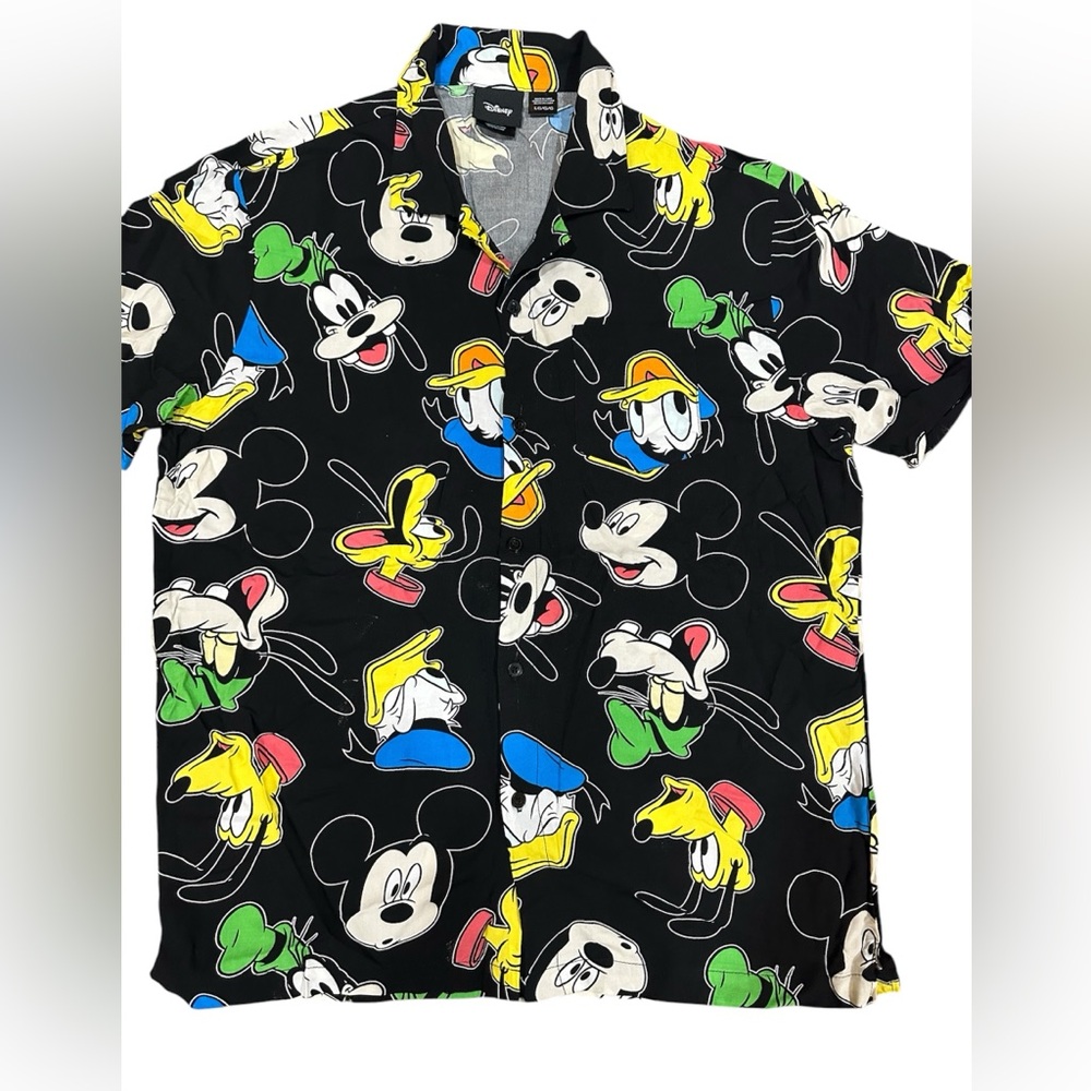 Disney Men's Black Graphic Shirt